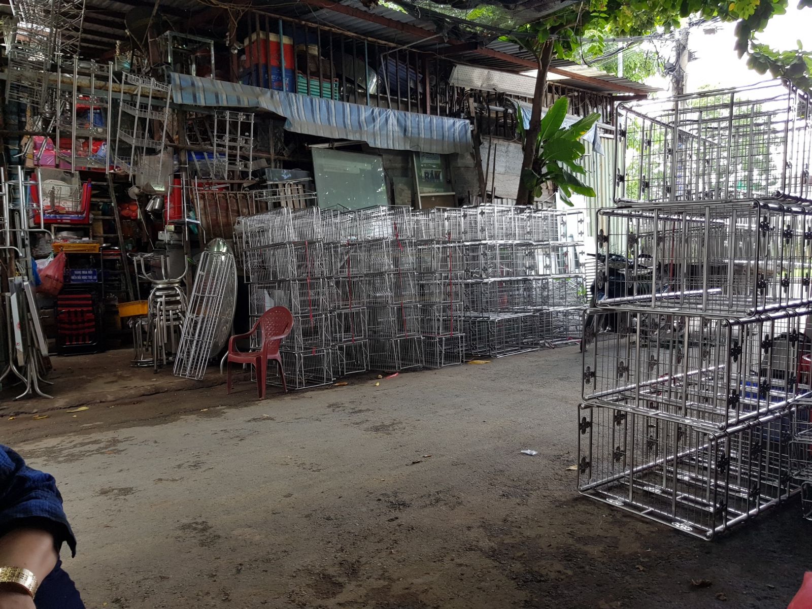 Cửa hàng đồ cũ Lệ Sài Gòn